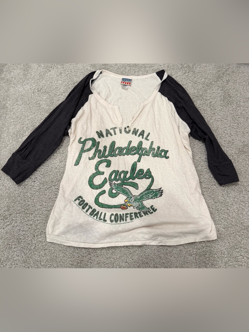 Philadelphia Eagles junkfood Raglan Sleeve Tee Green & White size large
